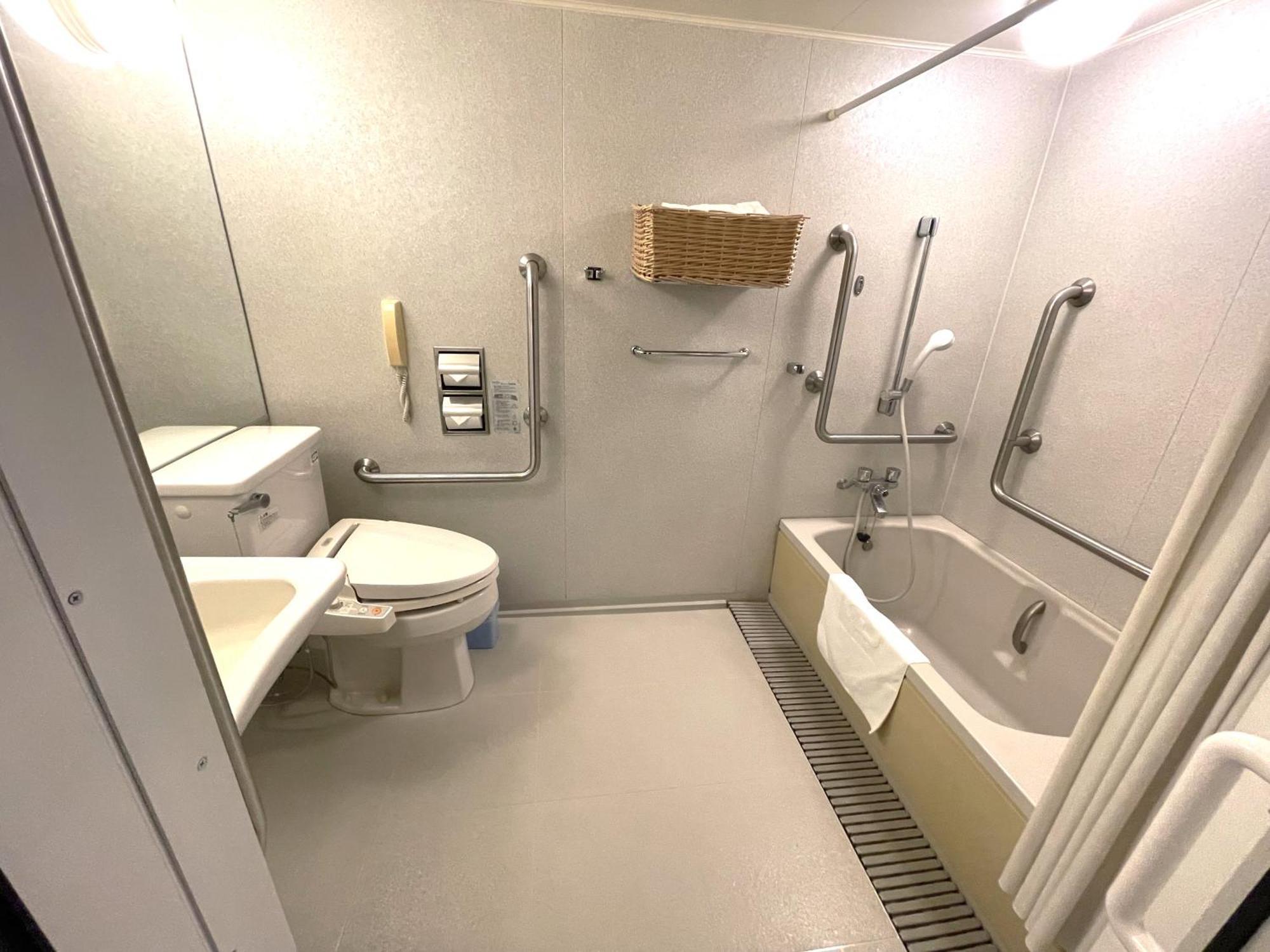 Twin Room A Disability Access